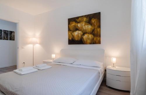 Perledo Apartment | Lake Como views, bright cozy apartment