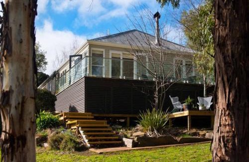 Daylesford House | Lake Como Villa - Lake Daylesford on your doorstep
