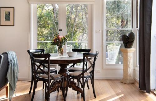 Daylesford House | Lake Como Villa - Lake Daylesford on your doorstep