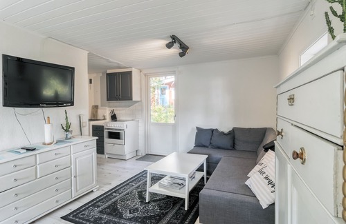 Asenhoga Cabin | Lake cottage by lake