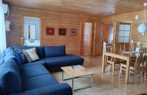 Koli National Park Ski Chalet | Lake Cottage Jänisvaara