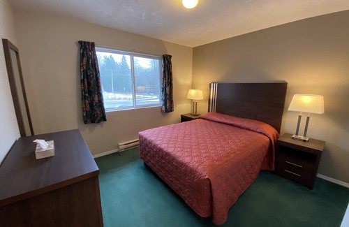 Lake Cowichan Cabin | Lake Cowichan Lodge