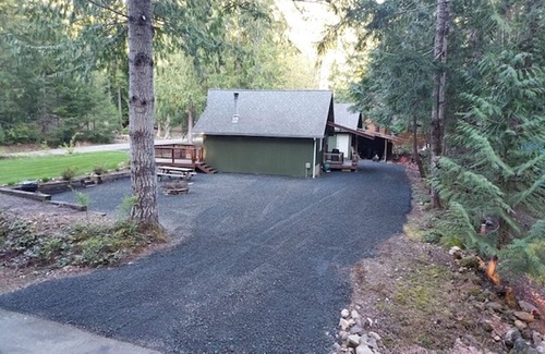 Hoodsport Cabin | Lake Cushman Cabin with Private Access to Lake & Park