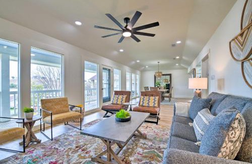 Granbury House | Lake Dayz Granbury Retreat with Private Dock!