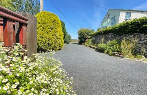 Tebay House | Lake District cottage in 1 acre gardens off M6