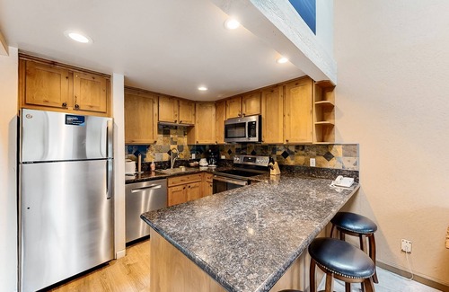 South Lake Tahoe Apartment | Lake dreams come true at this top-floor studio with loft at Lakeland Village