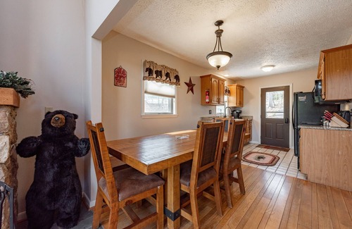 North Glade Hills House | Lake Effect: Lakefront, Dogs Welcome, Private Dock, Hot Tub, Fire Pit!