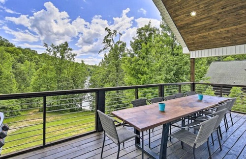 Tazewell House | Lake Effect on Lake Norris