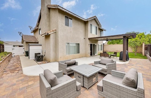 Lake Elsinore House | Lake Elsinore Vacation Rental about 4 Mi to the Lake!