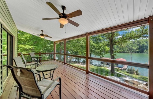 Smith Mountain Lake House | LAKE Emerald Shores: Lakefront & Private Dock