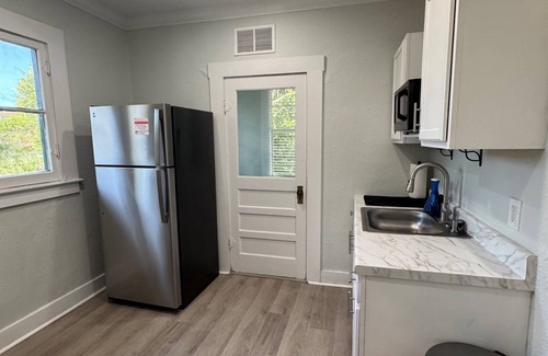 Lake Eola Heights Apartment | Lake Eola Thornton Park Studio with balcony
