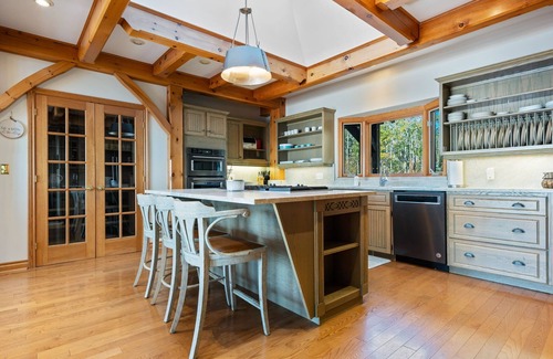 Windham Centre House | Lake Erie Lake House