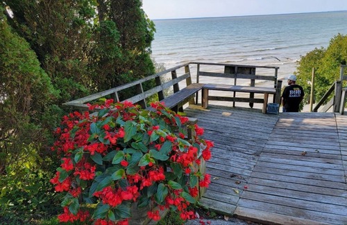 Port Dover Apartment | Lake Erie luxurious 2 BDR Condo with Beach access (Moonstone)