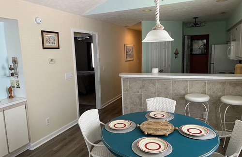 Pawleys Island Condo | Lake/Fairway view - Private 3Bed/3Bath - Walk to pool
