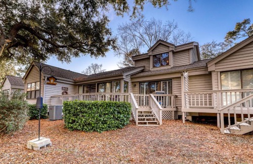 Sea Pines Hotel | Lake Forest 3308