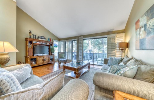 Sea Pines Hotel | Lake Forest 3308