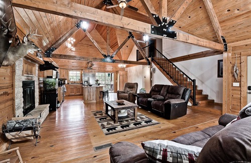 Sylvan Shores Cabin | Lake Forest Luxury Log Cabins