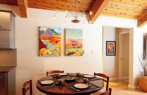 Taos Ski Valley Condo | Lake Fork 12 - Stylish Condo with WiFi, just a stroll to Ski Lifts
