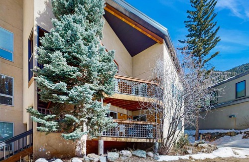 Taos Ski Valley Apartment | Lake Fork 7