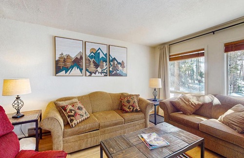 Taos Ski Valley Apartment | Lake Fork 7