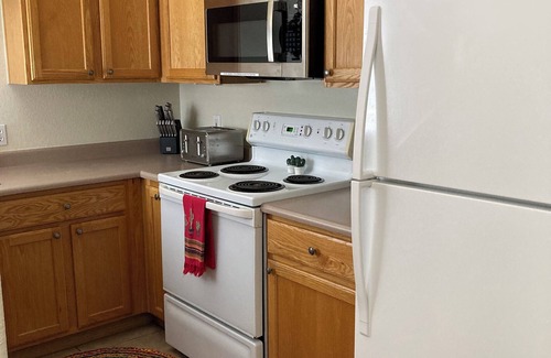 Superstition Lakes Condo | Lake Front 2nd floor condo w/community pool/spa, near golf course