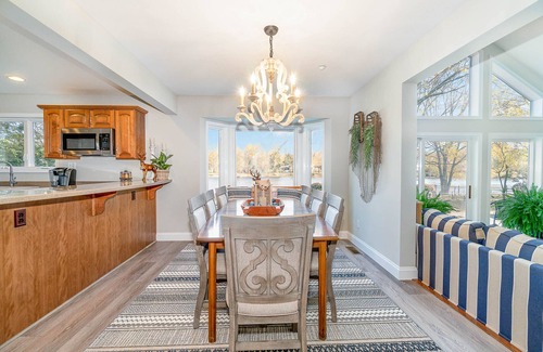 Fairfield House | Lake Front 5 Bedroom Estate Home-A Mile from Liberty Mt Ski & Golf Resort