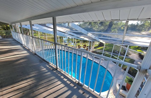 St. Petersburg - Clearwater House | Lake Front Charming Pinellas Park Ranch