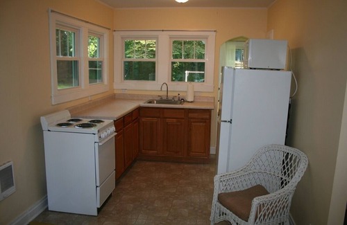 Lakeside Cottage | Lake Front Cottage in Michigan's Harbor Country "Sandy Shores 2"