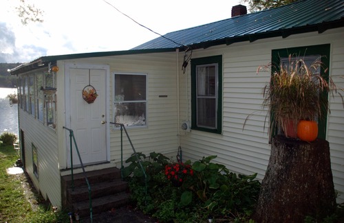 Salisbury Cottage | Lake Front Cottage with great beach and swimming. Afternoon sun, great sunsets.