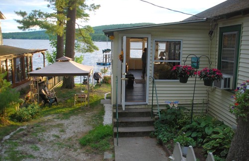 Salisbury Cottage | Lake Front Cottage with great beach and swimming. Afternoon sun, great sunsets.