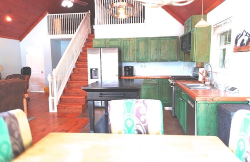 Dayton Cottage | LAKE FRONT home at Lake Chickamauga FAMOUS for LARGEMOUTH BASS FISHING!