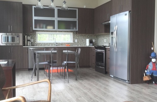Lake Cowichan Cabin | Lake Front Home Available for Monthly Rentals