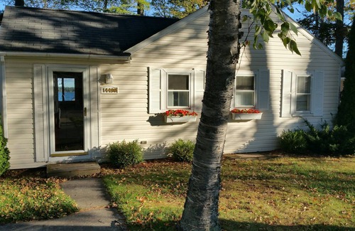 Elk Rapids Cottage | Lake Front House on Beautiful Birch Lake