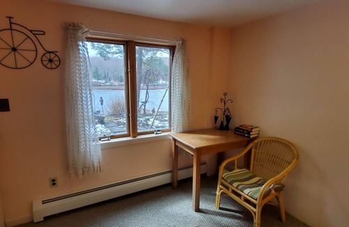 Deposit House | Lake Front House on Private lake