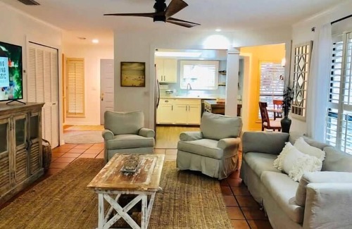 Miramar Beach House | Lake Front Villa/ Dog-Friendly/Golf Cart Included