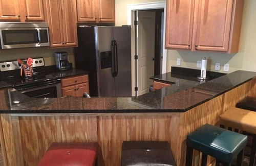 Dadeville Condo | Lake Front, Walk out ground level, Sunset VIEW, Dedicated Slip, Awesome Pool