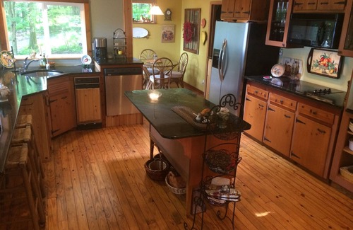 Lakeville House | Lake Front Wallenpaupack;nless than 300 paces is the private gravel beach!