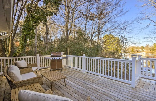 Littleton House | Lake Gaston Waterfront Getaway with Dock and Games!