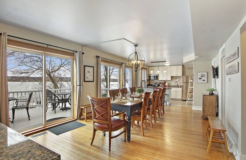 Lake Geneva House | Lake Geneva Lakefront Home, Private Beach, Private Pier, Rooftop Deck. Sleeps 18