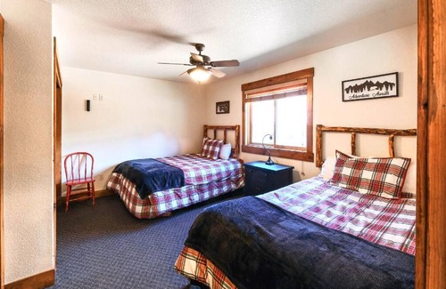 Grand Lake Apartment | Lake Getaway #4 - Stunning Views - Private Retreat