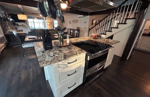 Oscoda House | Lake Getaway for Friends & Family in Oscoda