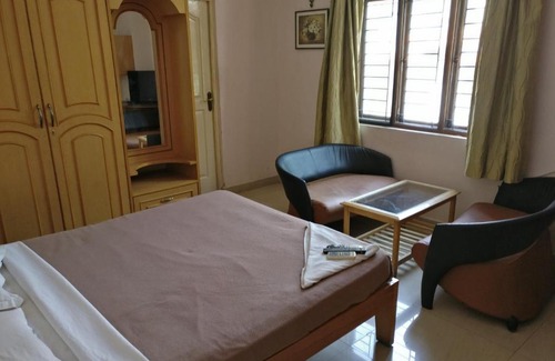 Bengaluru Bed & Breakfast | Lake Habitat Serviced Apartments
