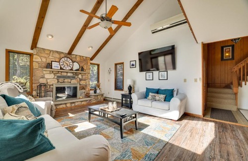 Lake Harmony House | Lake Harmony Home Near Big Boulder!