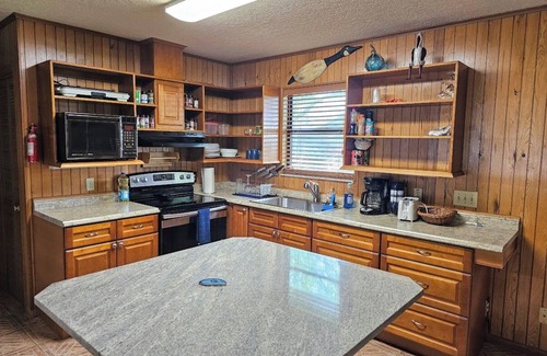 Fedhaven House | Lake Hatchineha w/Private Ramp! Kissimmee Chain of Lakes w/covered boathouse.