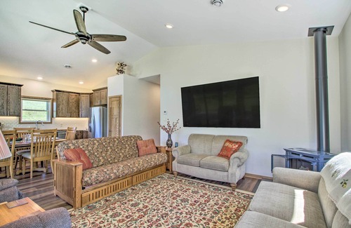 Brandon House | Lake Home Near Alexandria: Kayaks Provided!