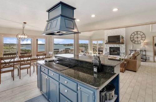Palo Pinto County House | Lake Home with Private Pool, Games, Views! 100 yds to Marina w boat launch!