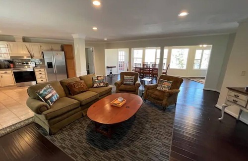 Gainesville House | Lake house & 2-story dock. Enjoy sunsets, fishing, & relaxing with friends.