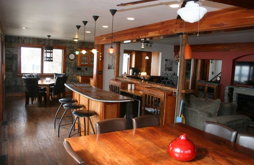 Sandusky House | Lake House at Cedar Point - Private Beach & Bay, Dock, Boats, Fire Pit Game Room