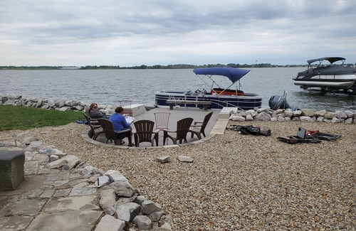 Sandusky House | Lake House at Cedar Point - Private Beach & Bay, Dock, Boats, Fire Pit Game Room