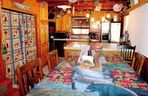 Crestline House | Lake House Getaway - 2 bedroom home in peaceful Crestline with WiFi AC and more!